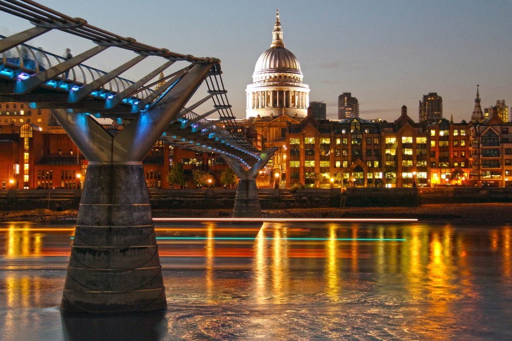 Millenium Bridge_260513 (HDR)_Level Fix_2mb copy
